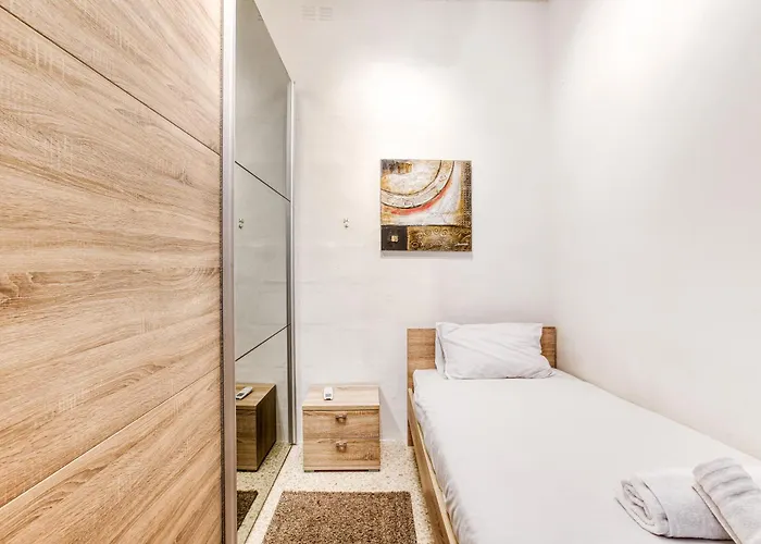 Seafront スリーマ